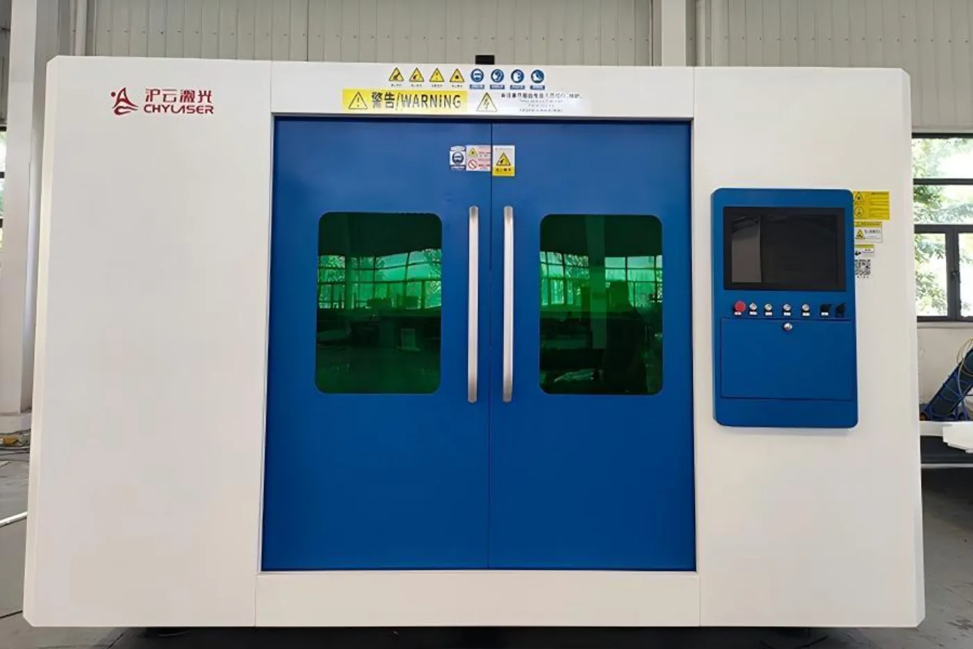 Cutting a multi-face box on the CHYLASER Multi-Surface Box Cutting Machine.